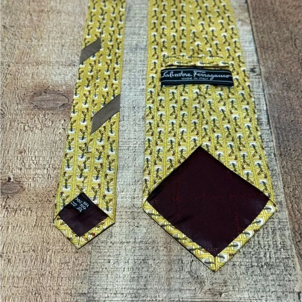 Salvatore Ferragamo Horses Mens Silk Tie Made In Italy equestrian